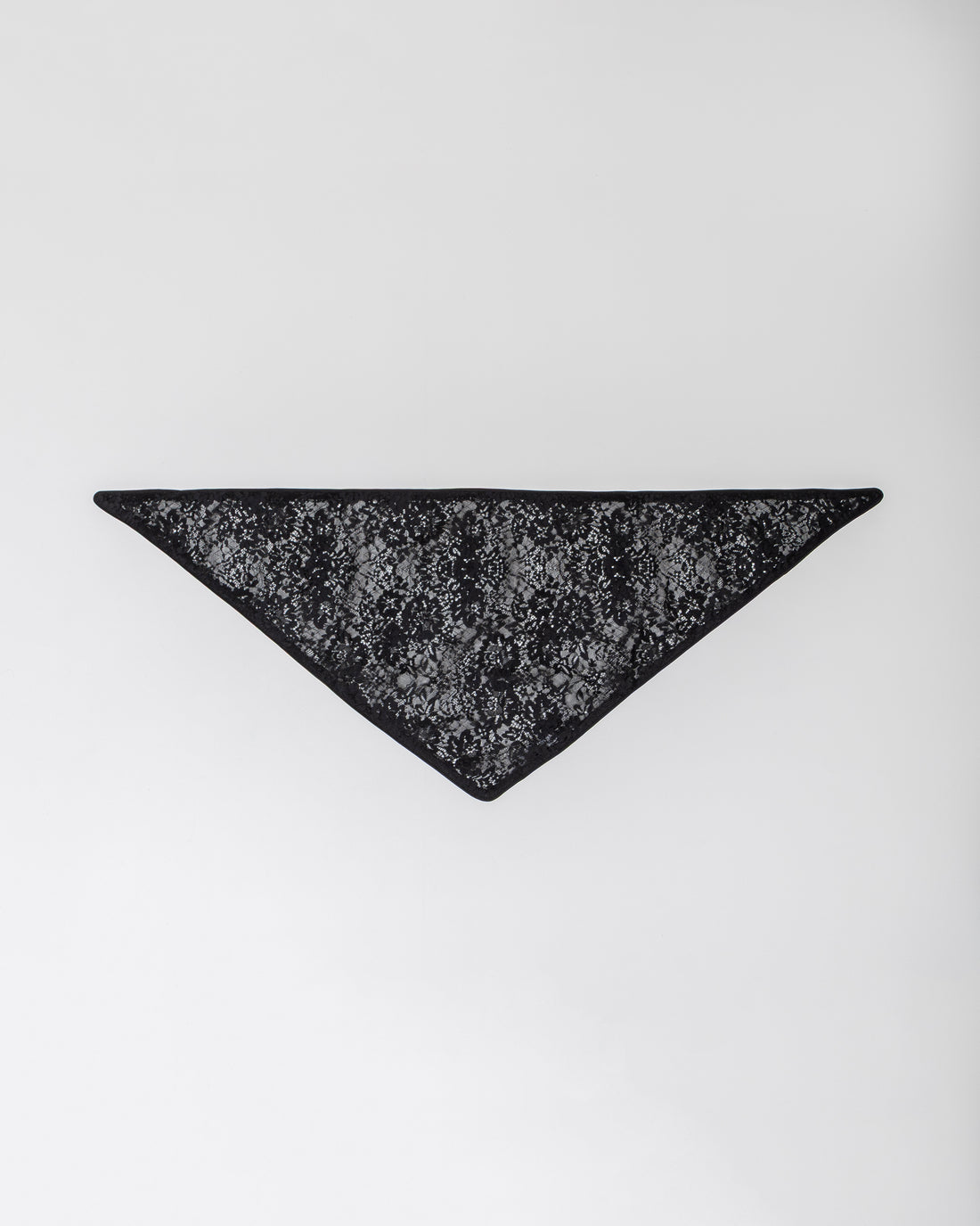 LACE TRIANGLE SCARF - BLACK