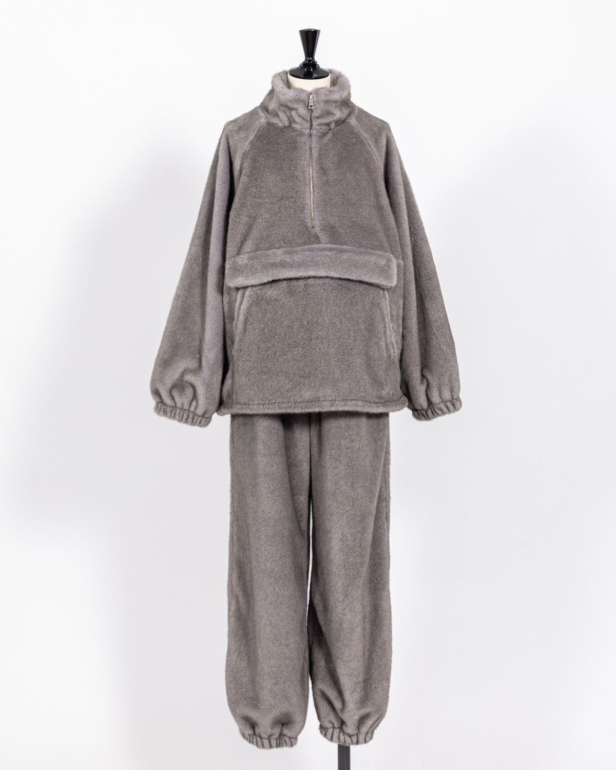 株式会社EUREKA OUTER FUR ANORAK