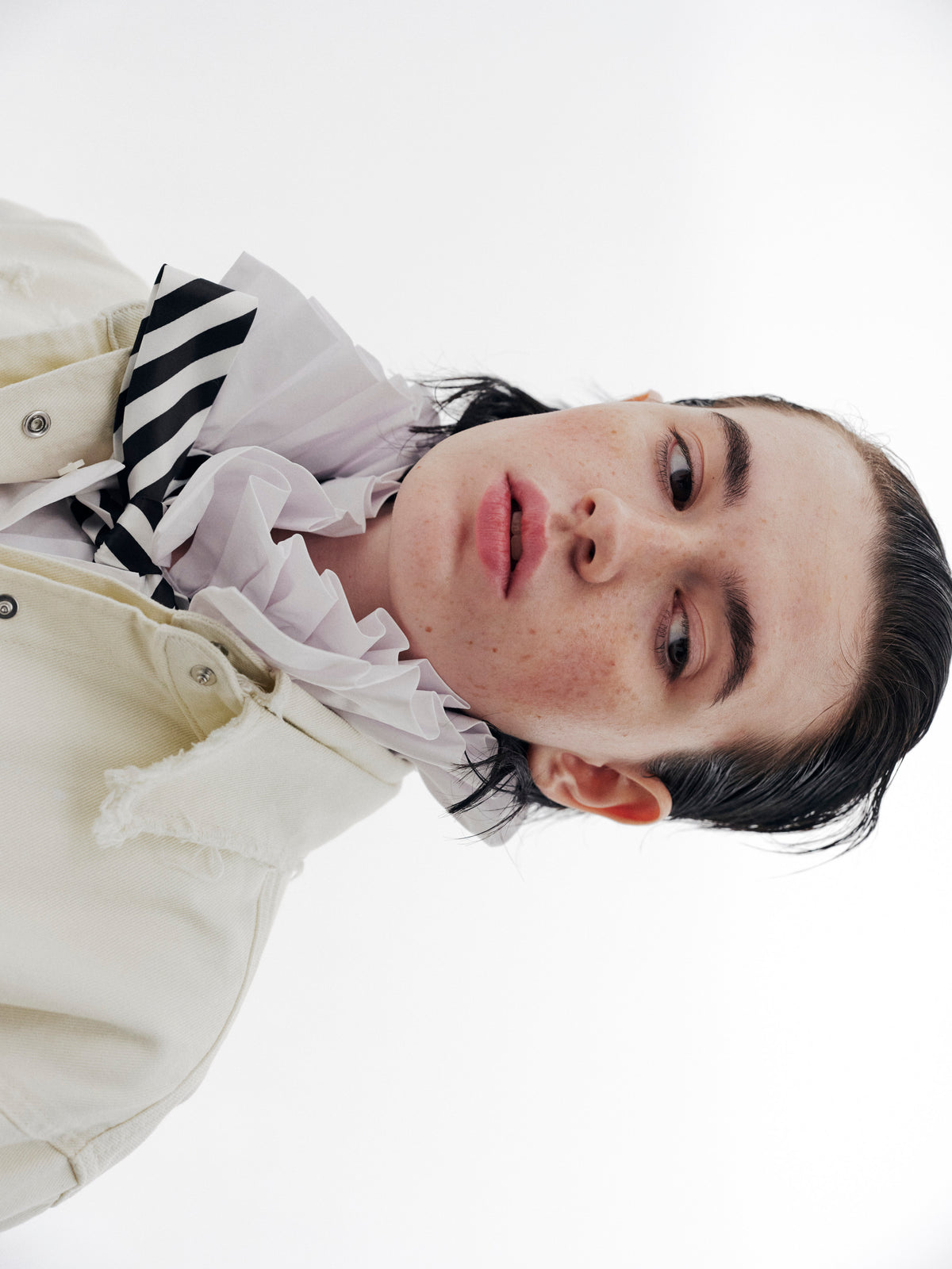 株式会社EUREKA SHIRT RUFFLED SHIRT - WHITE