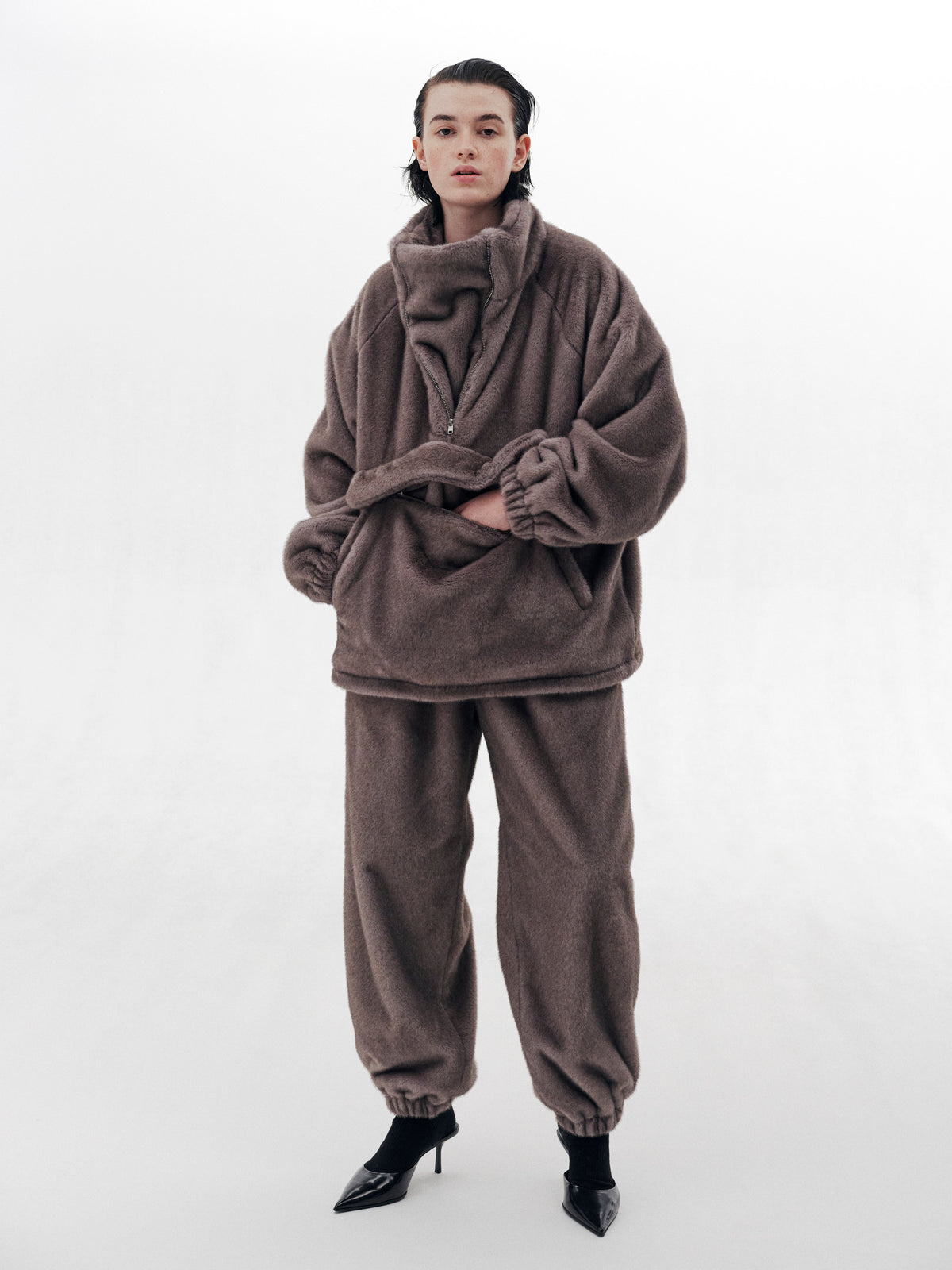 株式会社EUREKA OUTER FUR ANORAK