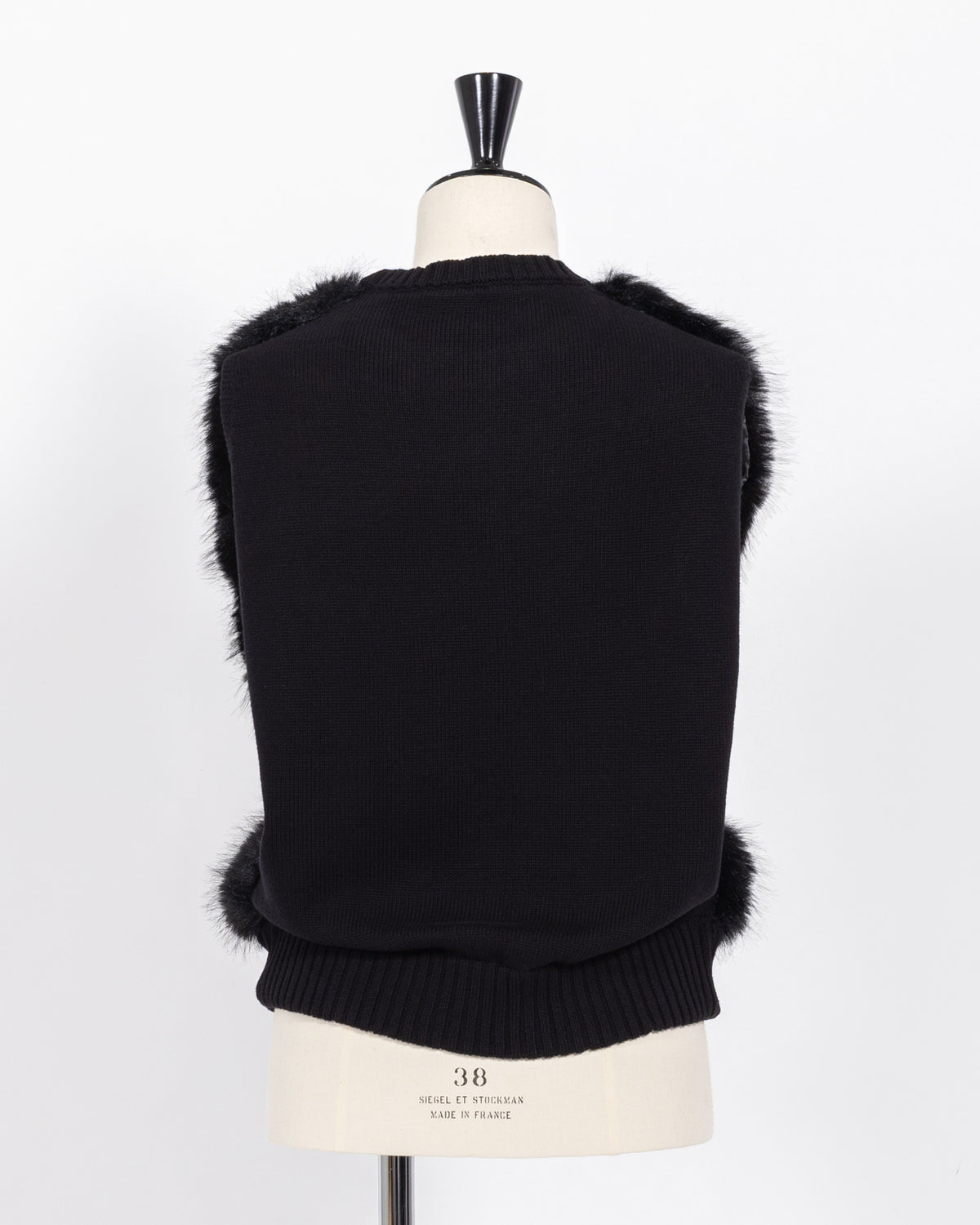 株式会社EUREKA KNIT FUR VEST - BLACK