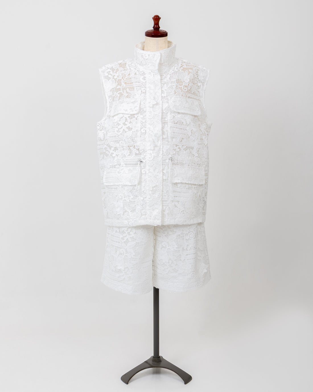 LACE VEST - WHITE