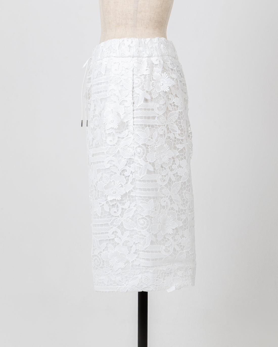 LACE SHORT PANT - WHITE