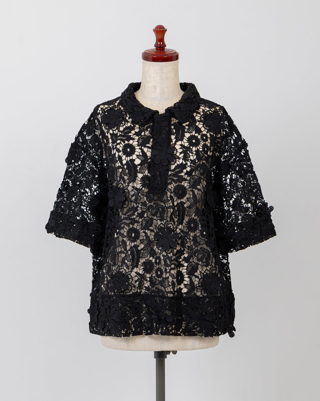 LACE SKIPPER S/S P/O - BLACK