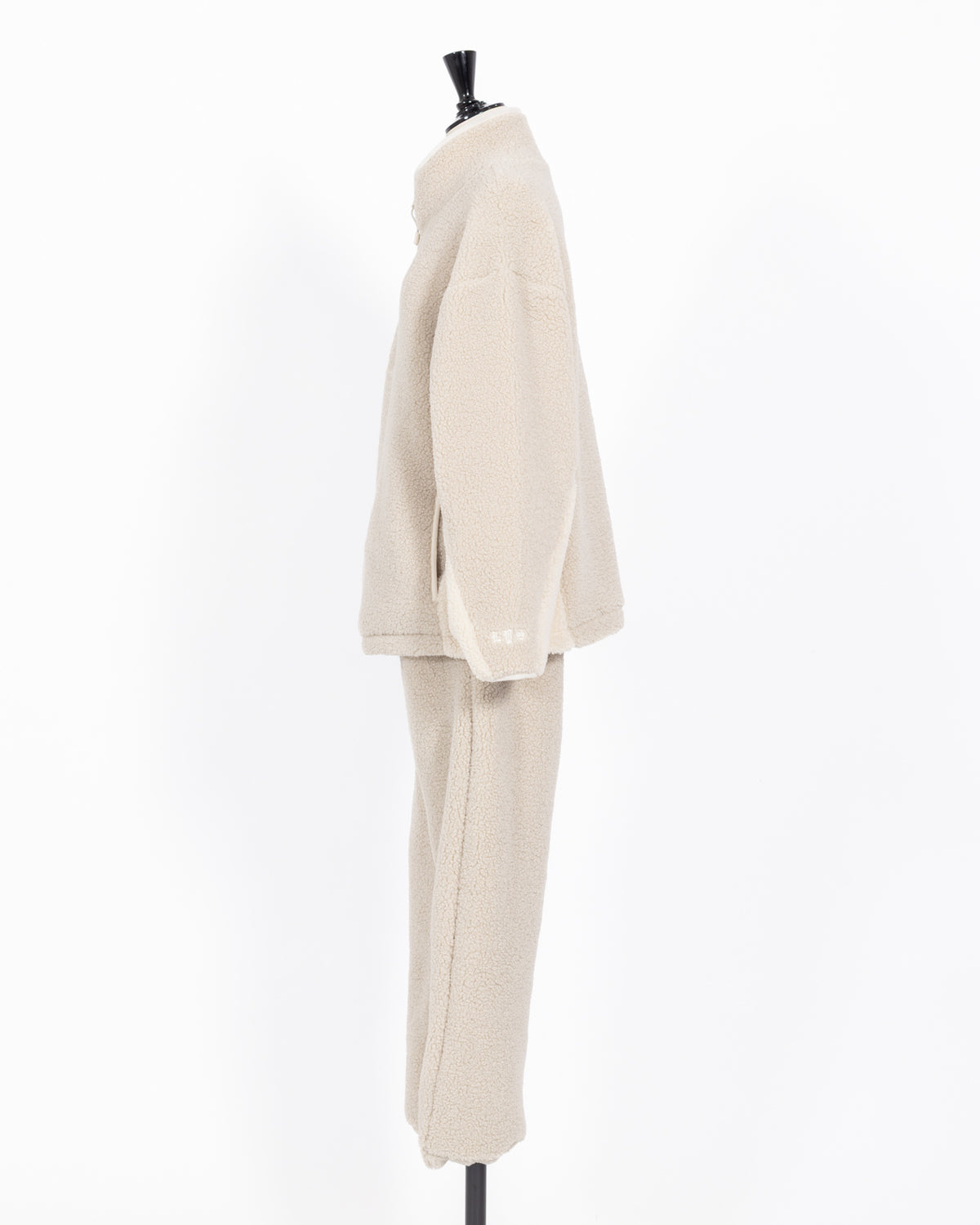 株式会社EUREKA TOPS FLEECE HALF ZIP TOP - BEIGE
